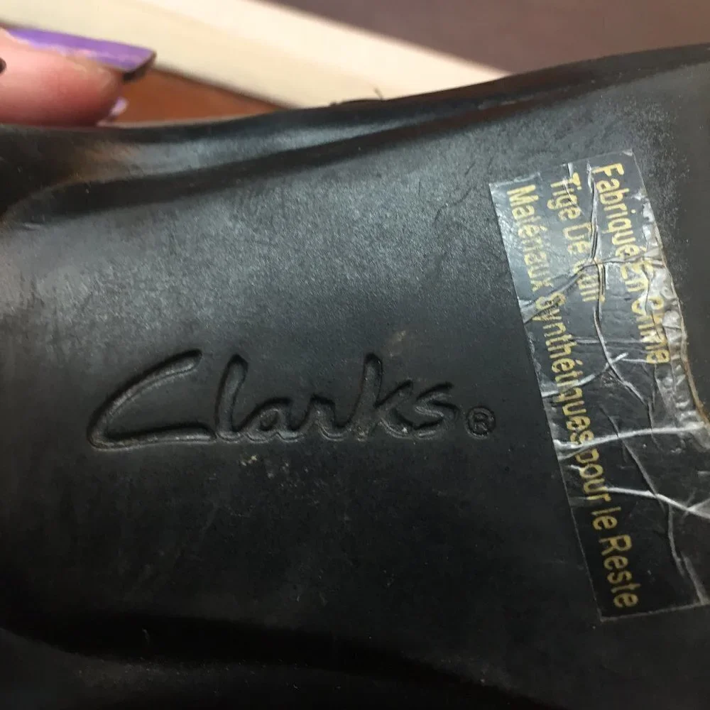 Clarks Bendables Leather Slip On  Size 10M
